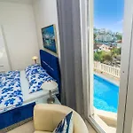 Modern Spacious Villa, 36 Sqm Pool, 70m To - Mediteran Vila Trogir