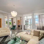 Modern Spacious Villa, 36 Sqm Pool, 70m To - Mediteran Vila *