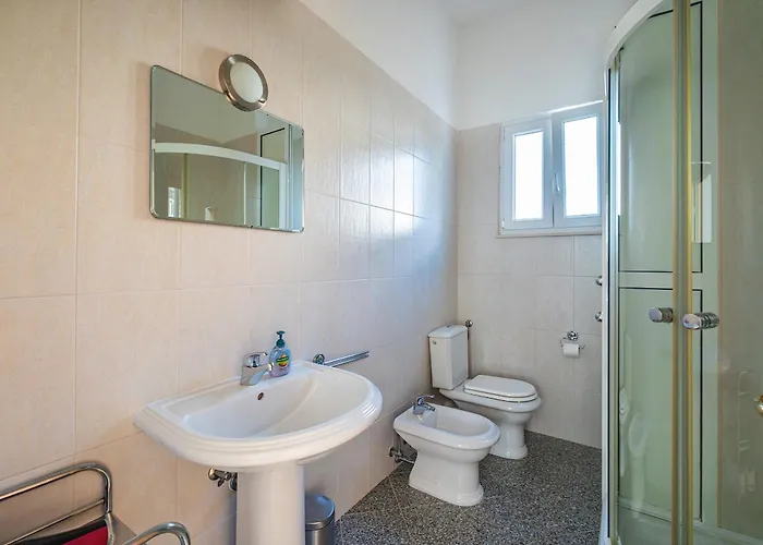 Vila Modern Spacious Villa, 36 Sqm Pool, 70m To - Mediteran Trogir