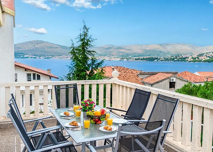 Vila Modern Spacious Villa, 36 Sqm Pool, 70m To - Mediteran Trogir