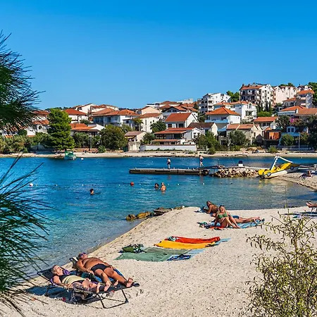 Modern Spacious Villa, 36 Sqm Pool, 70m To - Mediteran