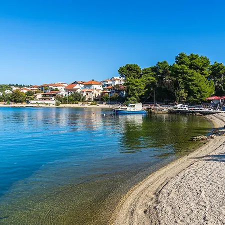 Modern Spacious Villa, 36 Sqm Pool, 70m To - Mediteran Vila Trogir
