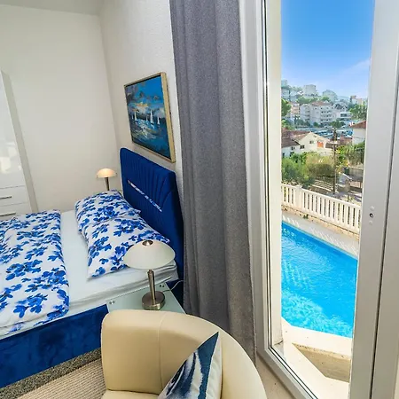 Modern Spacious Villa, 36 Sqm Pool, 70m To - Mediteran Вилла Трогир