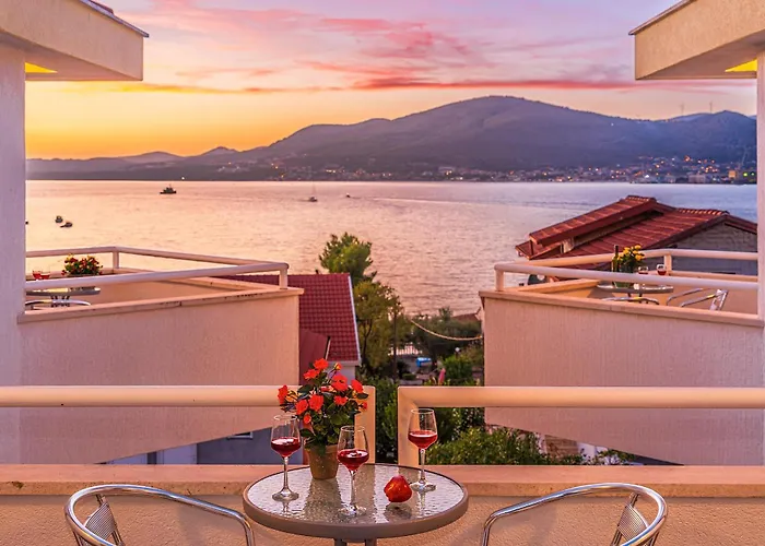 Modern Spacious Villa, 36 Sqm Pool, 70m To - Mediteran Вілла *