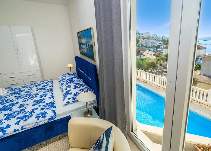 Modern Spacious Villa, 36 Sqm Pool, 70m To - Mediteran 别墅 特罗吉尔